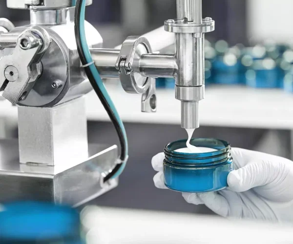 Filling Process for Derma Skincare Products in a Manufacturing Facility